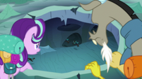 Two changelings divert into another tunnel S6E26