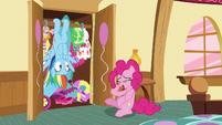 Pinkie Pie laughing at Rainbow's prank S6E15