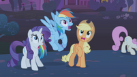 Rarity, RD, and Applejack frightened S1E06