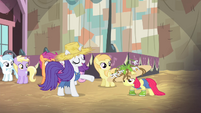 Rarity "make yourselves look just like that" S4E13