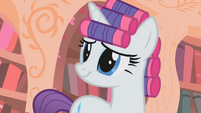 Rarity with hair curlers S1E8