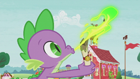 Spike sends a letter to Princess Celestia S5E18