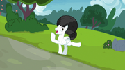 Starry Eyes' mane poofs into an afro S7E6.png