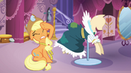 Applejack under some distress S03E13