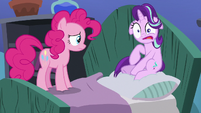 Starlight Glimmer wakes up startled S7E4