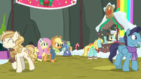 Fluttershy and Applejack enter the Craft Fair MLPBGE