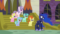 Princess Luna poses awkwardly with school ponies S7E10