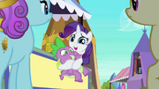 Rarity holds Spike S3E2