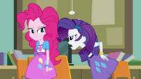 Rarity reclamando com Pinkie Pie EG