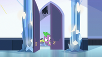 Spike sneaking into the palace S6E16