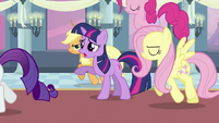 Twilight's friends leaving Twilight S2E25