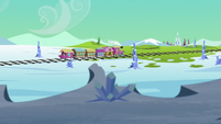 Friendship Express chugs toward Crystal Empire S6E1