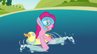 Pinkie Pie 'The water's great' S3E3