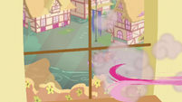 Pinkie runs off S5E11