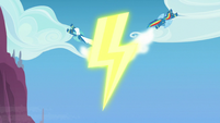 Rainbow and Fleetfoot add wings to lightning bolt S7E7