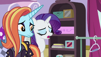 Rarity "slipping between the cracks" S7E6