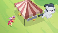 Rumble flies away from Cutie Mark Day Camp S7E21
