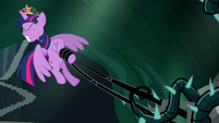 Twilight tries to escape from the vines S4E02