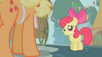 Apple Bloom cheered up a little S01E12