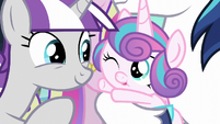 Flurry Heart trying to reach for her grandmother S6E2