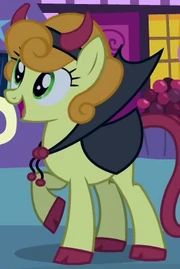 Golden Harvest costume S2E4