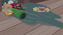 Pinkie's board games get washed away S6E22