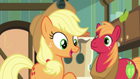 Applejack "if anypony knows about the feud" S7E13