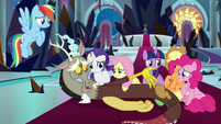 Discord weakly addressing Pinkie Pie S9E2