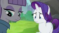 Maud Pie looking at her rock pouch S6E3
