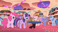 Twilight getting a drink S1E01