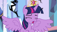 Twilight trying to resist Sombra's magic S9E1