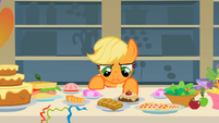 Applejack gives up