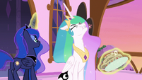 Celestia struggles to swallow Luna's pancakes S7E10