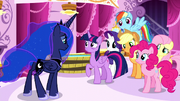 Luna looking ashamed at the Mane Six S5E13