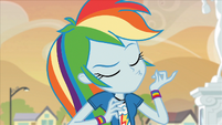 Rainbow Dash duckface EG2