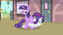 Rarity hides behind Twilight S4E13