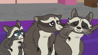 Smoky and family looking very relieved S8E4