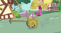 Spike getting closer to the rope S3E09