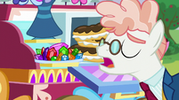 Svengallop looks at a selection of crystals from the Crystal Empire S5E24