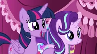Twilight Sparkle "started a fashion empire" S7E19.png (885 KB)