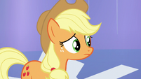 Applejack listening to Twilight S6E1