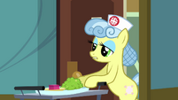 Dinnertime for Rainbow Dash!