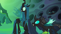 Queen Chrysalis and Thorax look at the throne S6E26