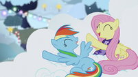 Rainbow Dash and Fluttershy 'Snowflakes aglow' S06E08