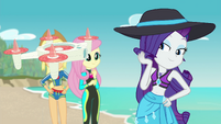 Rarity posing for the selfie drone EGFF