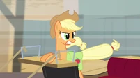Applejack looking back.