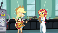 Applejack shrugs EG3