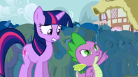 Derpy in the background S1E6