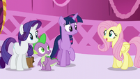 Fluttershy greets Twilight S5E22