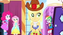 Rainbow Dash encouraging Applejack SS1